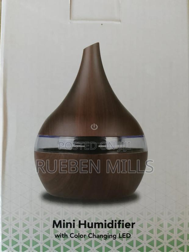 Portable Mini Natural Wood Color Essential Oil Diffuser · Photo 7