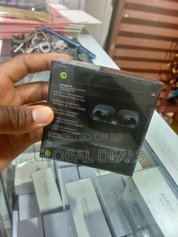 Black Apple Airpods · Photo 2