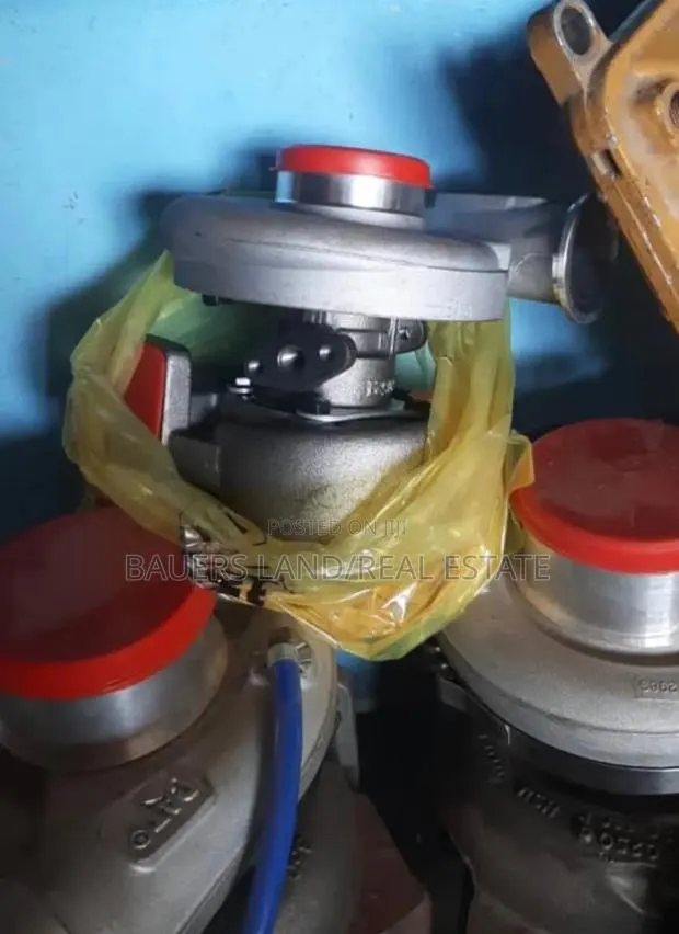Excavator Repair Spare Parts And Servicing · Photo 1