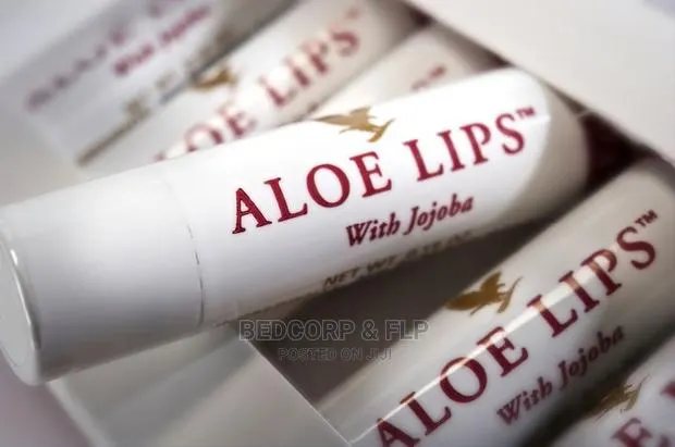 Aloe Lips With Jojoba · Photo 1