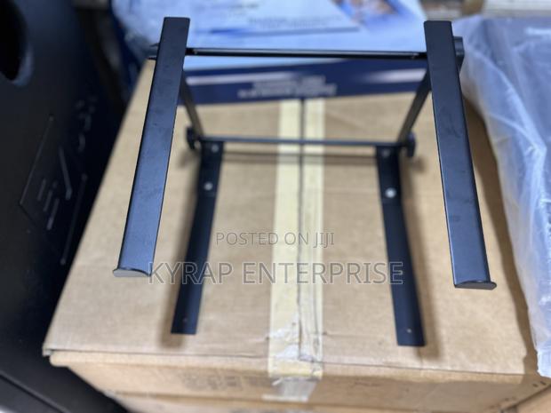 Laptop Stand · Photo 1