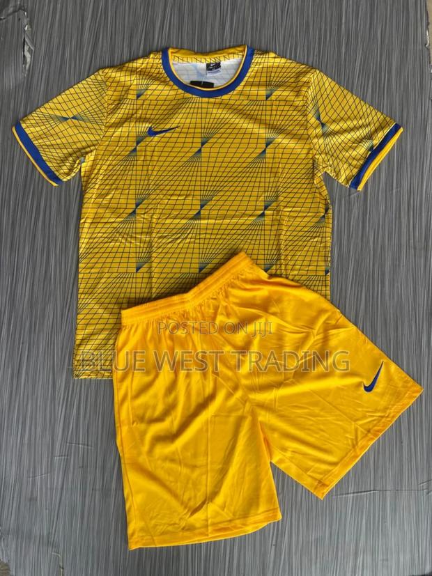 Plain Football Jerseys · Photo 1