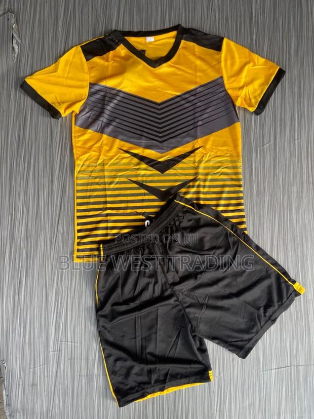 Plain Football Jerseys · Photo 3