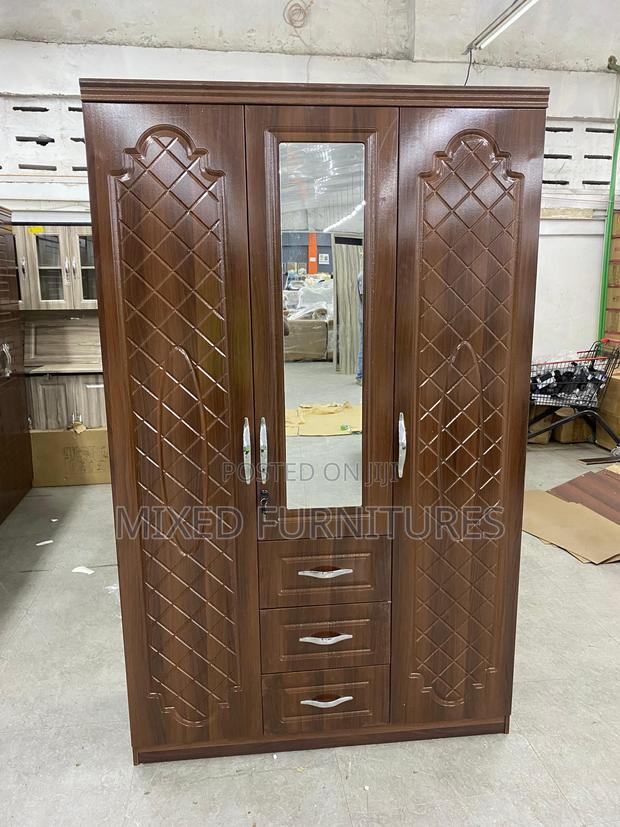Wardrobe 3 in 1 With 3 Drawers · Photo 1
