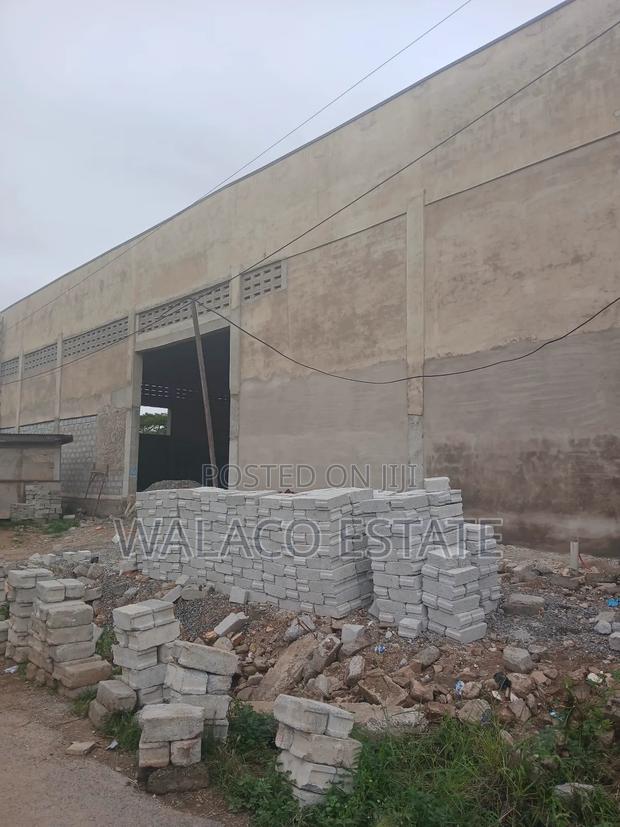 1750 Square Meter Warehouse for Rent · Photo 8