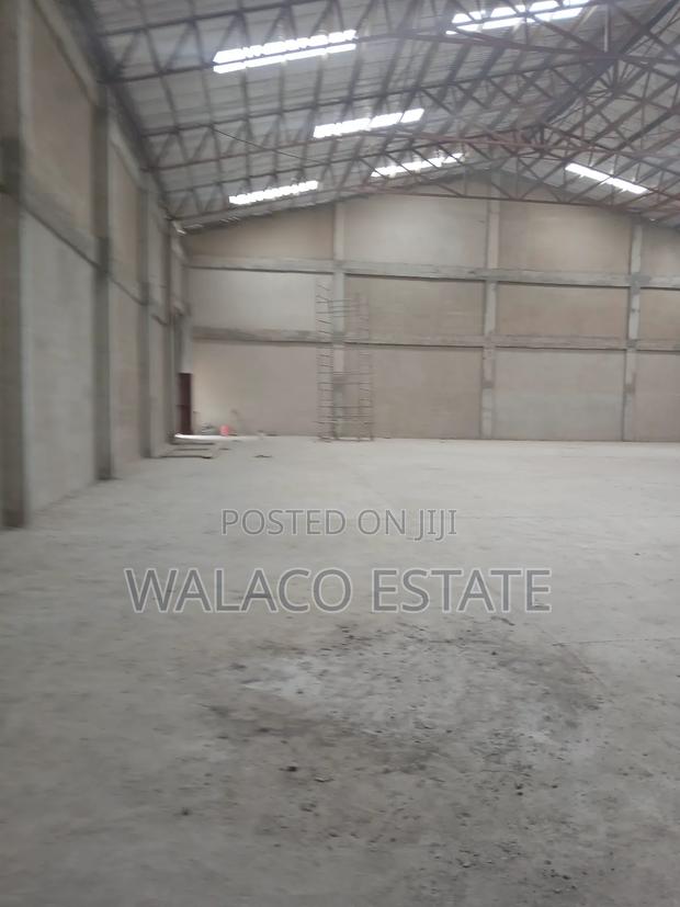 800square Metre Warehouse at Tesano for Rent · Photo 3