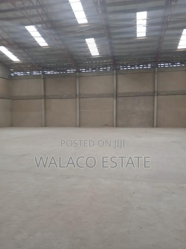 800square Metre Warehouse at Tesano for Rent · Photo 8