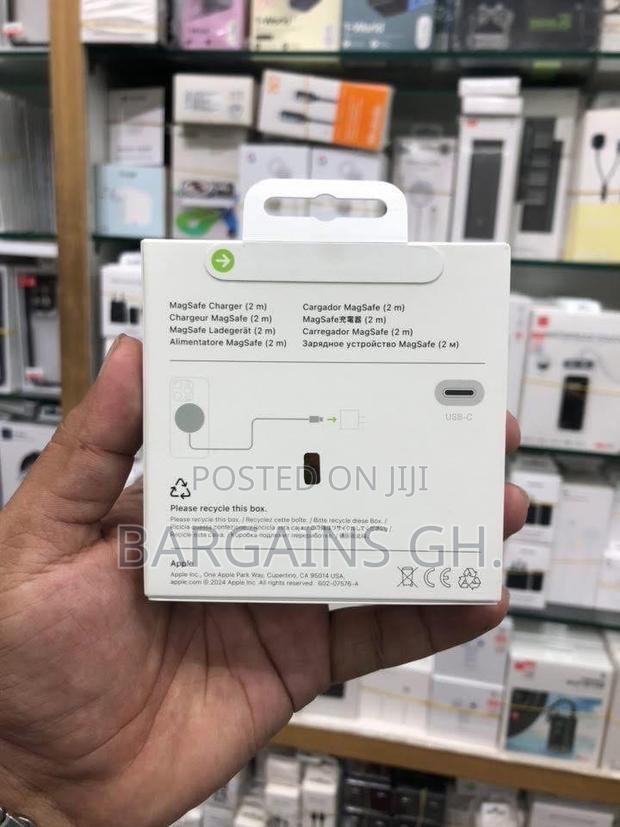 iPhone Magsafe Fast Wireless Charger · Photo 4