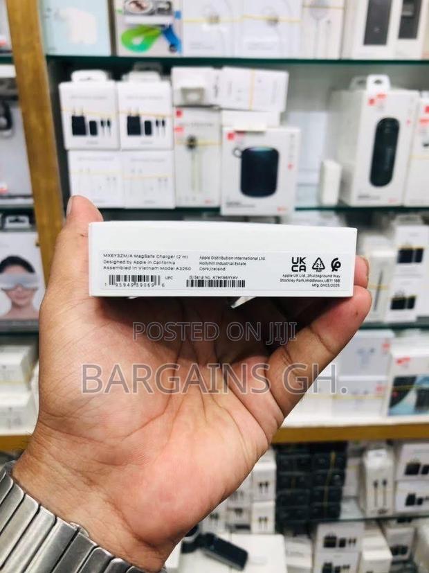 iPhone Magsafe Fast Wireless Charger · Photo 6