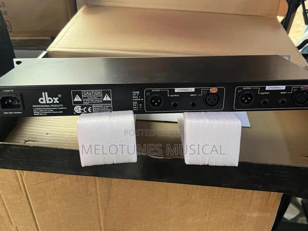 DBX Model 215s Eq Dual 15-Band Graphic Equalizer · Photo 2