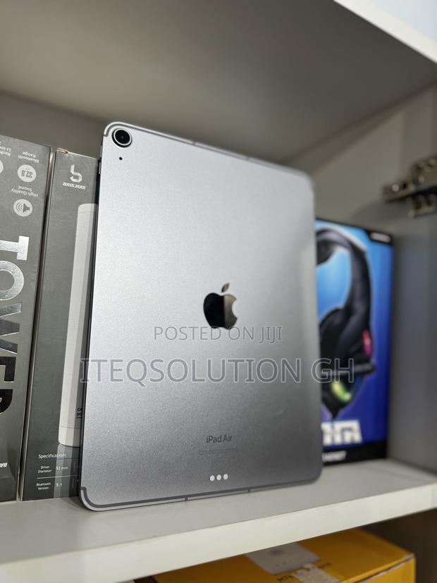 Apple iPad Air 11 (2024) 256 GB Gray · Photo 1