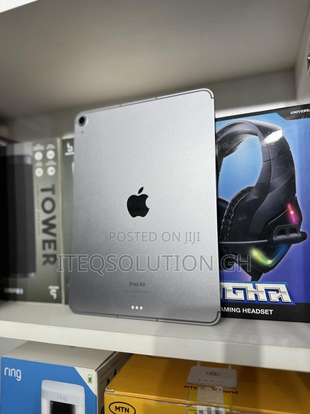 Apple iPad Air 11 (2024) 256 GB Gray · Photo 2