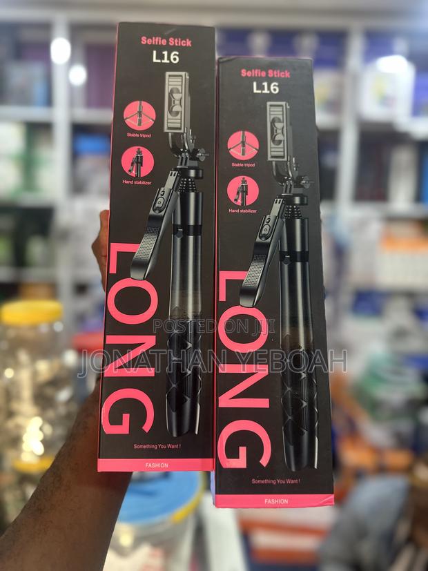 L16 Long Selfie Tripod Stand · Photo 1