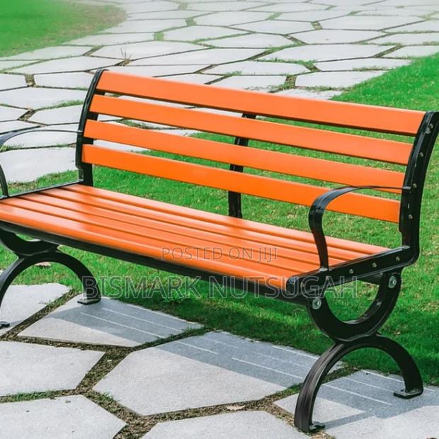 Garden Lounge Bench Chairs · Photo 1