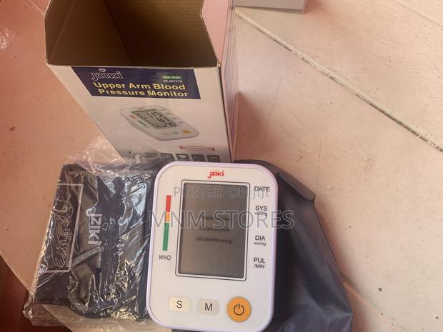 The Blood Pressure Monitor With Audio Function · Photo 1