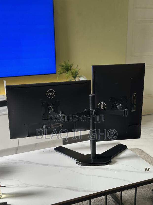 Dual 25 Inches 1440p QHD Resolution Dell Monitor · Photo 2