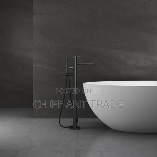 Stand Shower / Stand Bath Mixer · Photo 4