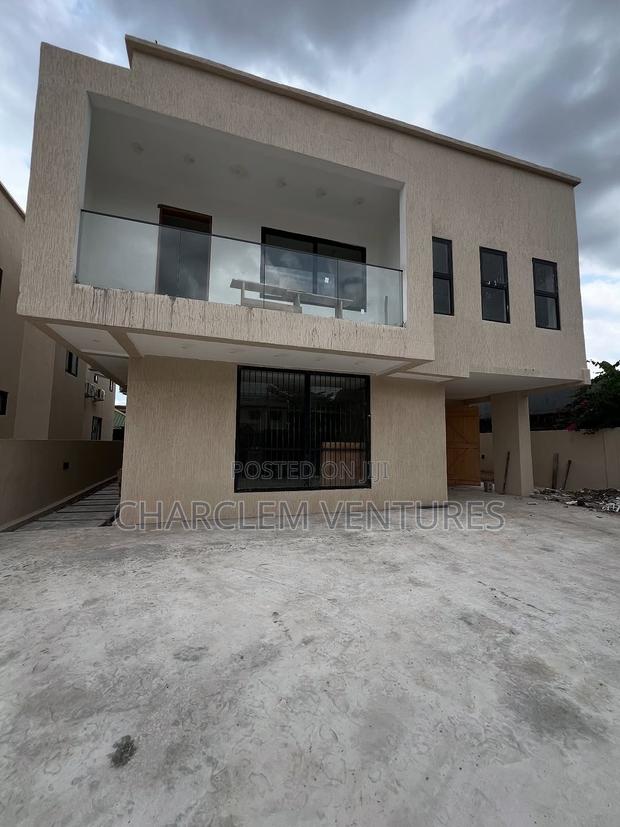 5bdrm House in Charclem Ventures, Dzorwulu for rent · Photo 2
