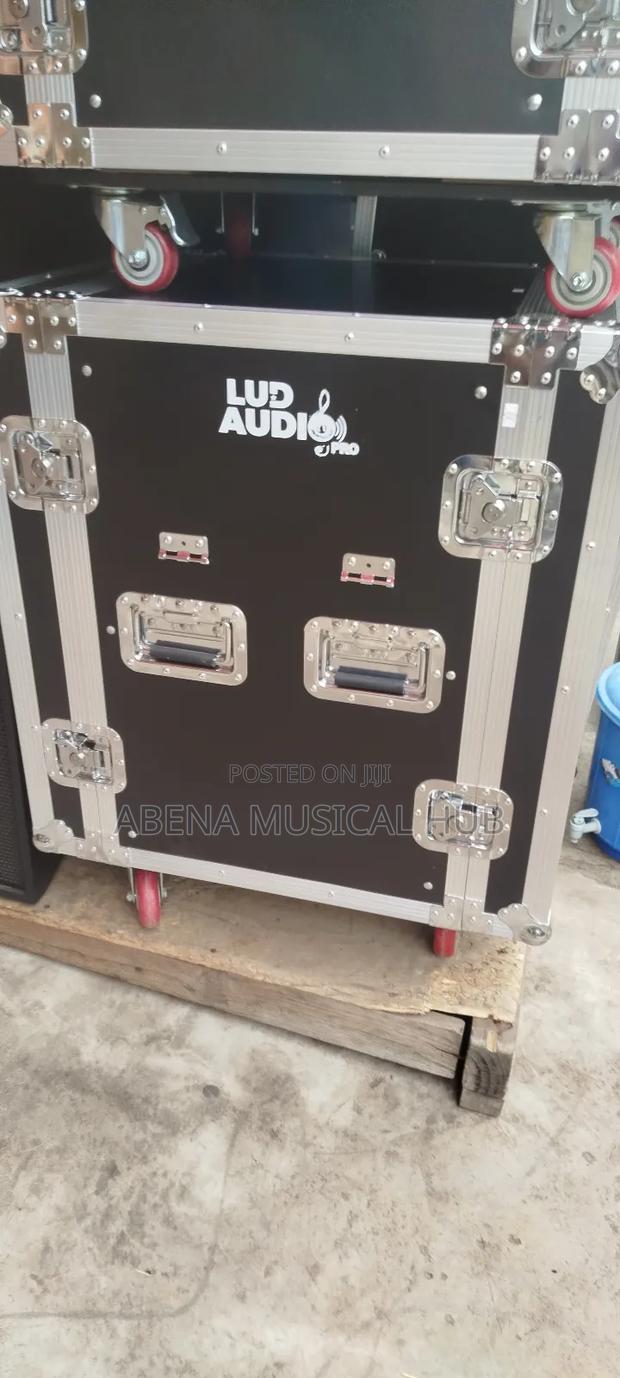Amplifier Rack 16 Unite · Photo 3