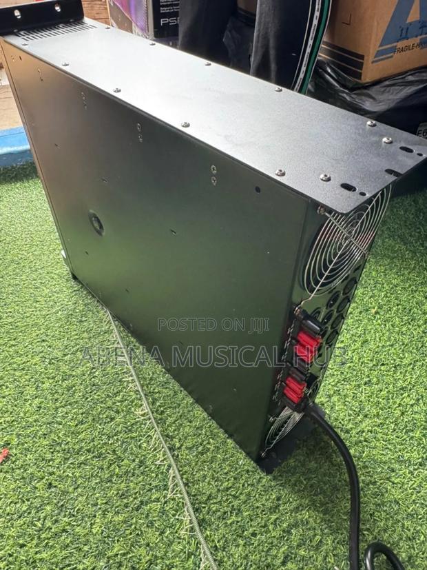Yamaha Powered Amplifier 4 in 1 · Photo 2