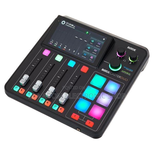 Rode Rodecaster Duo Integrated Audio Production Studio · Photo 1