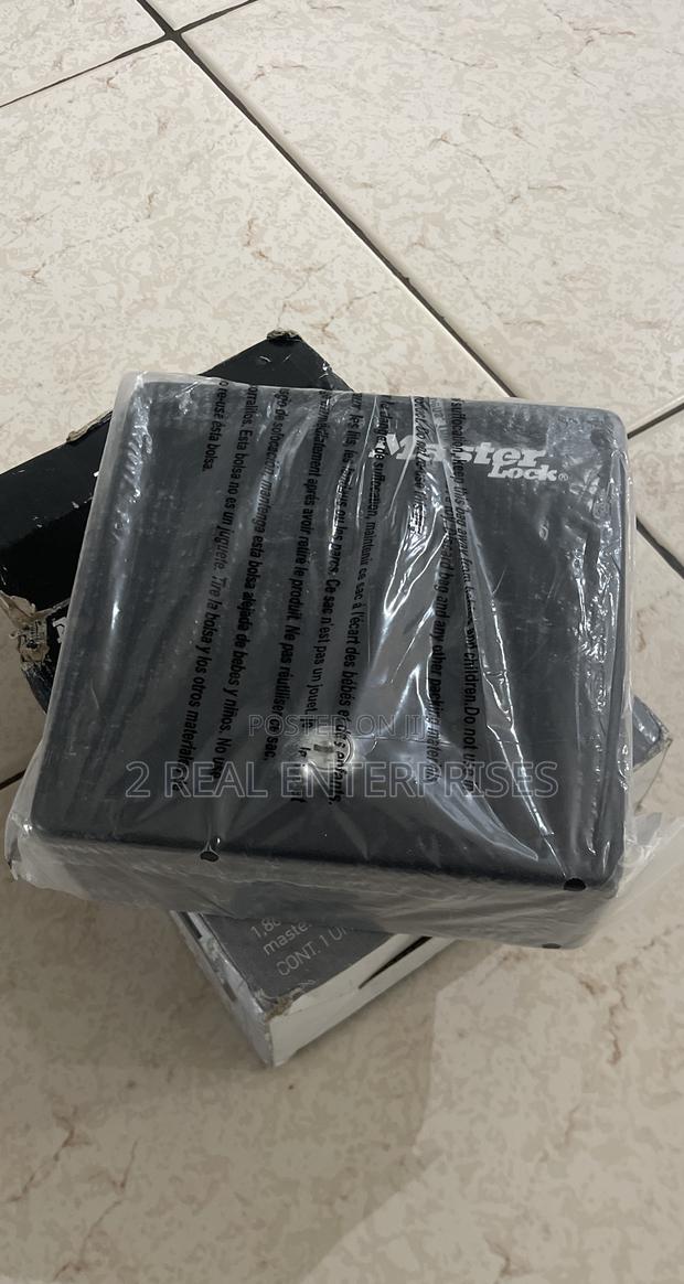 Master Lock Cash And Key Lock Box · Photo 2