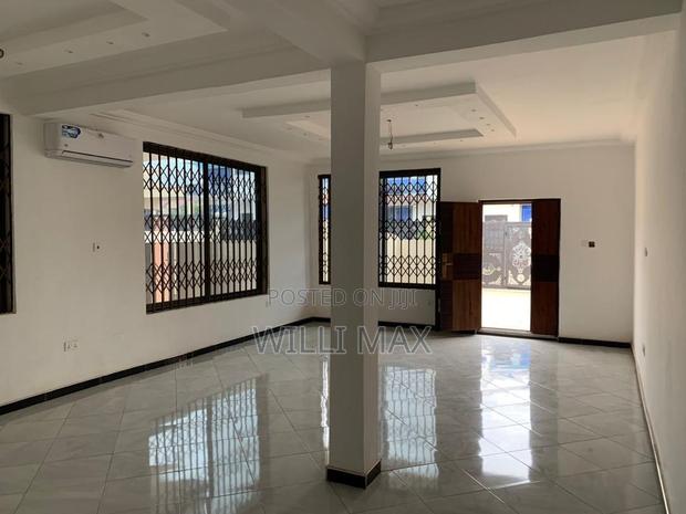 3bdrm Duplex in Oyarifa for rent · Photo 4