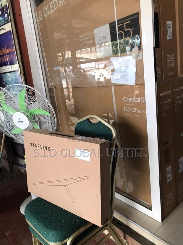 Enjoy High Speed Internet Everywhere on Starlink Gen 3 Kit · Photo 1