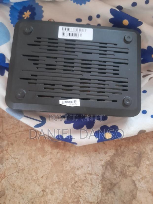DSTV Decoder · Photo 2