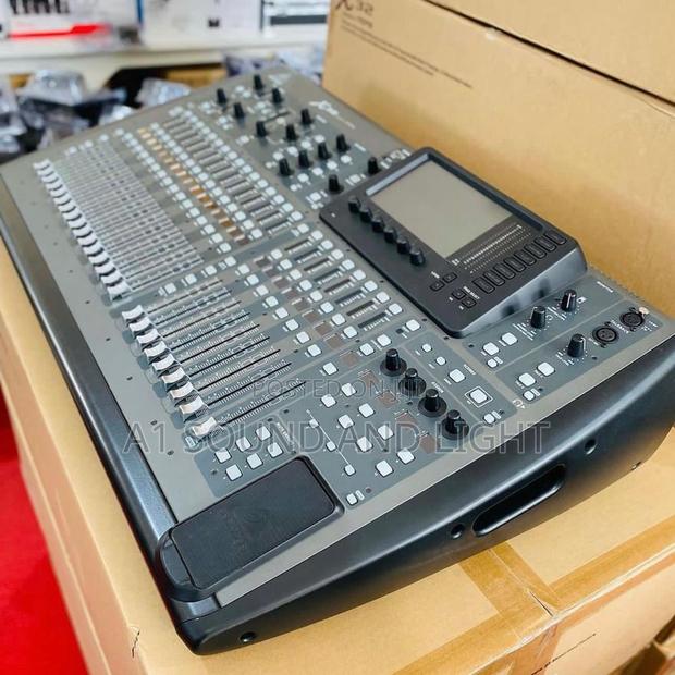 Behringer X32 Digital Mixing Console · Photo 1