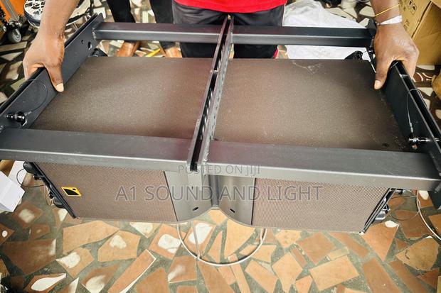 Kara 12 Inches Line Array Speaker · Photo 2