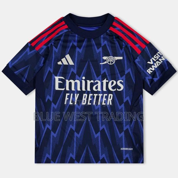 Arsenal 2025/2026 Away Jersey · Photo 2