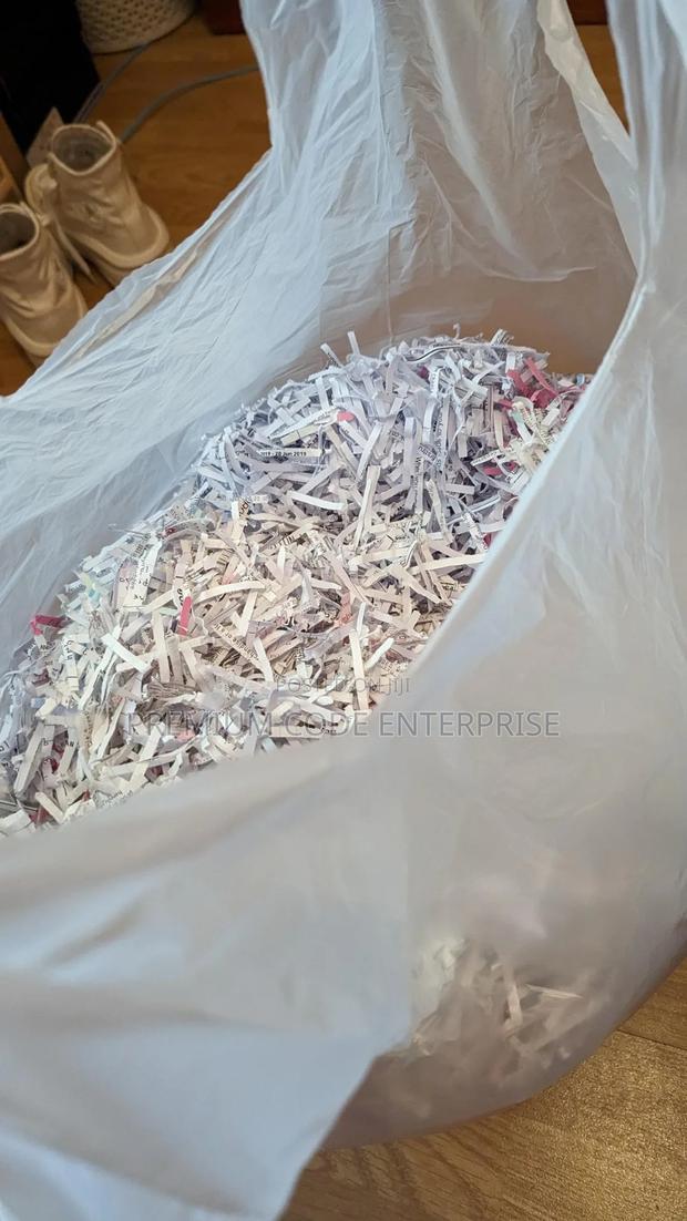 Shredded Waste Paper – Eco-Friendly Packing Filler, 10kg Bag · Photo 3