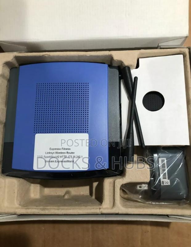 Linksys Wrt300n Wireless-N 4-Port Broadband Router With Mimo · Photo 2