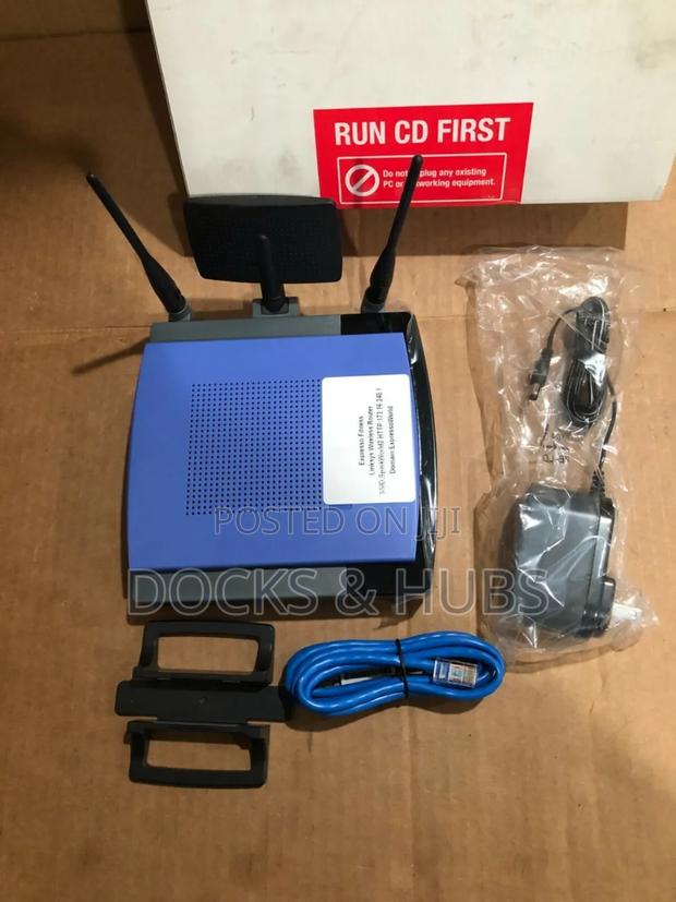 Linksys Wrt300n Wireless-N 4-Port Broadband Router With Mimo · Photo 4