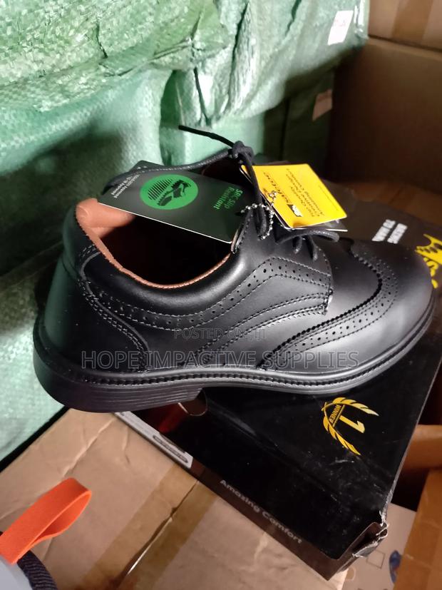 Executive Safetoe Shoe. · Photo 5