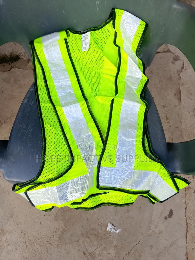 Harbour Reflective Vest - Net. · Photo 1
