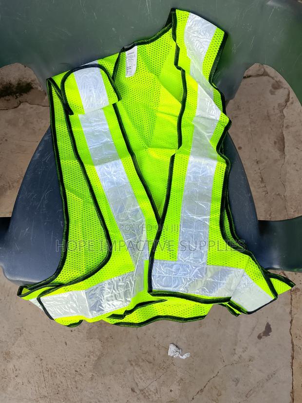 Harbour Reflective Vest - Net. · Photo 2