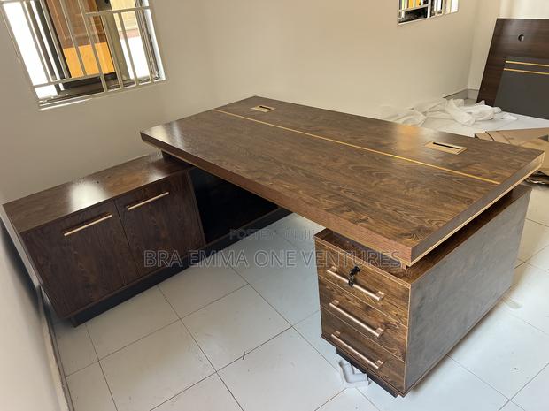 1.8m Mdf L Shape Executive Table · Photo 1
