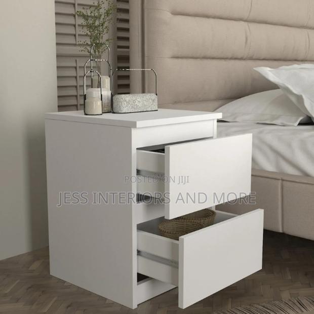 Bedside Table (Oikiture) · Photo 2