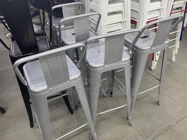 High Quality Metallic Counter Height Bar Stool · Photo 4