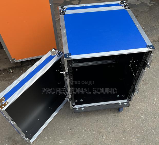 Amp Rack 12u 2doors With Table · Photo 2