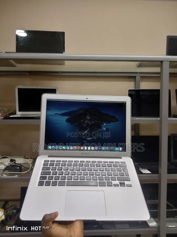 Laptop Apple MacBook Air 2017 8GB Intel Core i7 SSD 256GB · Photo 2