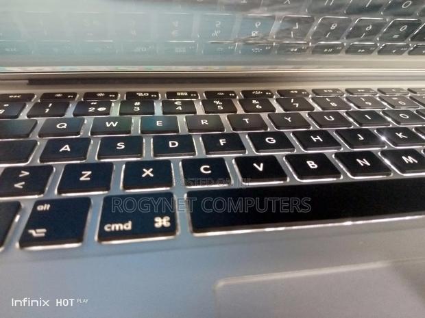 Laptop Apple MacBook Air 2017 8GB Intel Core i7 SSD 256GB · Photo 4