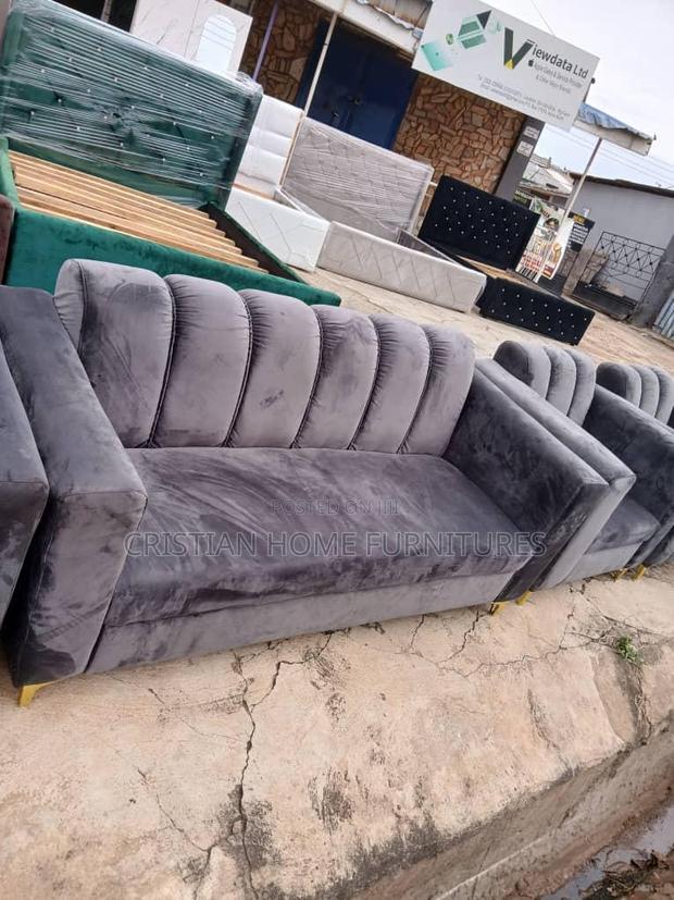 Sofa Set Available for Sale · Photo 1