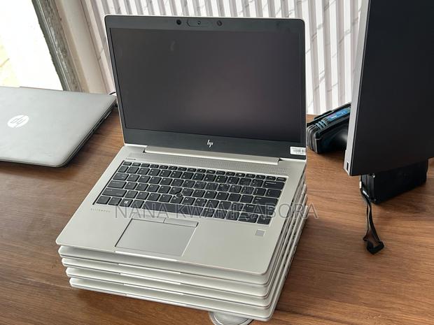Laptop HP EliteBook 735 G6 256GB Intel Core I7 SSD 256GB · Photo 2