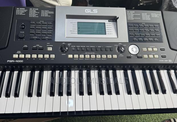 PSR 4000-GLS Keyboard · Photo 4