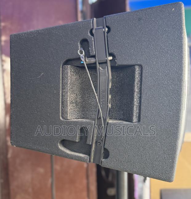 JBL 12-Inches / Line Arrays With Stand · Photo 3