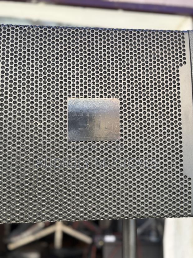 JBL 12-Inches / Line Arrays With Stand · Photo 4
