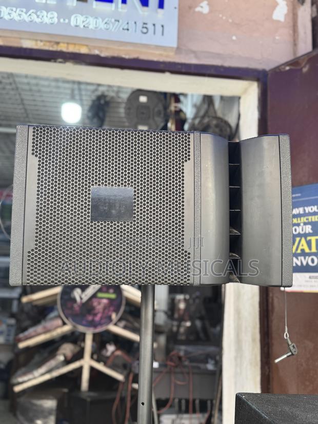 JBL 12-Inches / Line Arrays With Stand · Photo 1